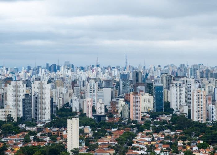 Vendas e lançamentos no mercado imobiliário crescem em setembro, aponta Secovi- SP